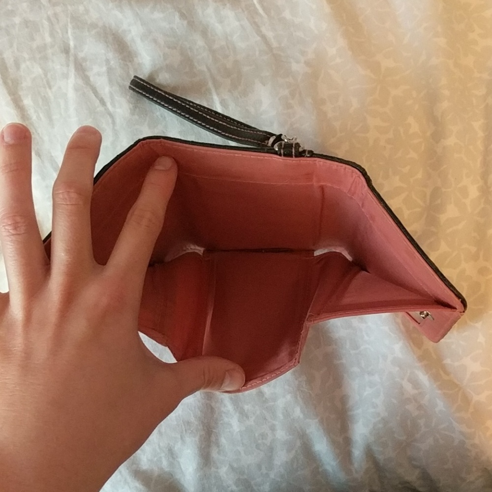 Wallet - Picture 3 of 4